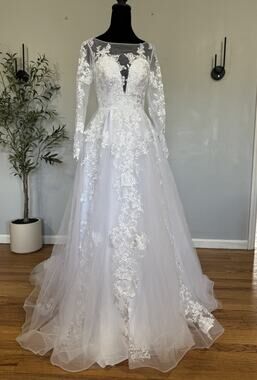 Merry’s Wedding Dress Boho-A Lined Floral Laced Applique Romantic Sz 2 Whimsical